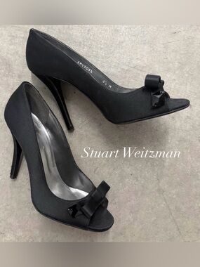 Stuart Weitzman Open Toe with Bow and Rhinestone Trim Pumps Size 6-1/2 M